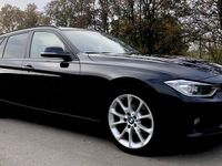 Gebraucht BMW 318 143 PS (105 kW) 2013 Schwarz Kombi