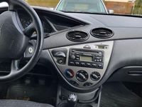Gebraucht Ford Focus Trend 101 PS (74 kW) 2005 Kombi