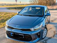 Gebraucht Kia Rio Edition 7 84 PS (61 kW) 2017 Blau Limousine