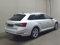 Gebraucht Skoda Superb Style 200 PS (147 kW) 2022 Weiss Kombi