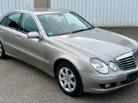 Usado Mercedes E200 Elegance 136 CV (100 kW) 2008 Gris Berlina