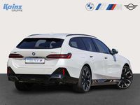 Neu BMW 550e M Sport 489 PS (359 kW) 2026 Mineralweiss Kombi