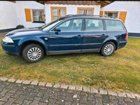 Gebraucht VW Passat 110 PS (80 kW) 2001 Blau Kombi