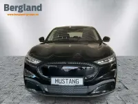 Gebraucht Ford Mustang Mach-E 216 kW (294 PS) 2023 Iridiumschwarz schwarz SUV