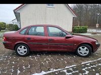 Gebraucht Opel Vectra 101 PS (74 kW) 1998 Limousine