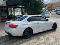 Gebraucht BMW 330 245 PS (180 kW) 2012 Weiß Coupé