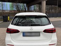 Gebraucht Mercedes B200 163 PS (119 kW) 2020 Weiß Van / Kleinbus
