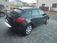 Gebraucht Opel Astra Edition 140 PS (102 kW) 2012 Schwarz Limousine