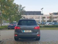 Gebraucht VW Touareg 239 PS (175 kW) 2010 Grau SUV