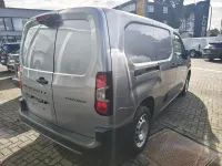 Neu Peugeot Partner 131 PS (96 kW) 2026 Silber Van / Kleinbus