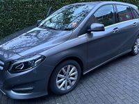 Gebraucht Mercedes B180 109 PS (80 kW) 2017 Grau Van / Kleinbus
