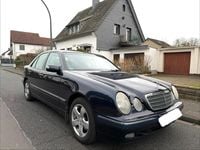 Gebraucht Mercedes E320 Elegance 197 PS (144 kW) 2001 Blau Limousine