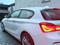 Gebraucht BMW 116 109 PS (80 kW) 2016 Weiß Kleinwagen