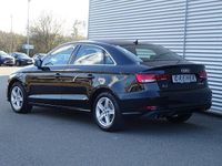 Gebraucht Audi A3 Basis 150 PS (110 kW) 2018 Mythosschwarz metallic Limousine