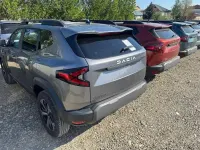 Neu Dacia Duster Expression 122 PS (89 kW) 2026 Grün SUV