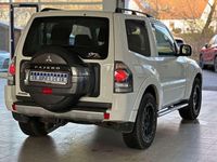 Gebraucht Mitsubishi Pajero Edition 190 PS (139 kW) 2018 Andenweiß SUV
