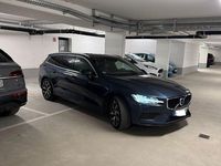 Gebraucht Volvo V60 250 PS (183 kW) 2019 Blau Kombi