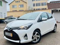 Gebraucht Toyota Yaris Hybrid 100 PS (73 kW) 2015 Weiß Kleinwagen