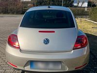 Gebraucht VW Beetle Design 105 PS (77 kW) 2015 Silber Kleinwagen