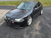 Second-hand Seat Leon 105 CP (77 kW) 2004 Negru Hatchback