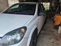 Gebraucht Opel Astra 110 PS (80 kW) 2009 Weiß Kombi