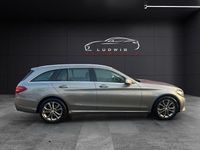 Gebraucht Mercedes C300 245 PS (180 kW) 2015 Silber Limousine