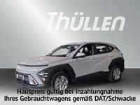 Neu Hyundai Kona Select 150 PS (110 kW) 2026 Grau SUV