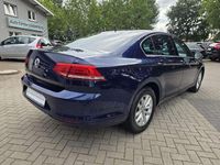 Gebraucht VW Passat Comfortline 150 PS (110 kW) 2018 Blau Limousine