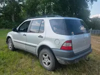 Gebraucht Mercedes ML320 218 PS (160 kW) 2000 Silber SUV