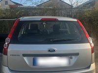 Gebraucht Ford Fiesta 80 PS (58 kW) 2007 Silber Kleinwagen