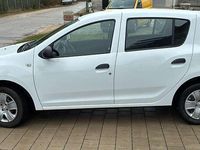 Gebraucht Dacia Sandero Essentiel 75 PS (55 kW) 2014 Weiß Limousine