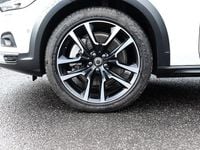 Gebraucht Volvo V90 CC Ultimate 250 PS (183 kW) 2024 Weiss Kombi