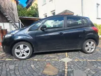 Gebraucht Kia Venga 128 PS (94 kW) 2011 Schwarz Kleinwagen