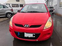 Gebraucht Hyundai i20 Classic 77 PS (56 kW) 2011 Rot Kleinwagen