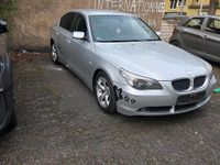 Gebraucht BMW 520 163 PS (119 kW) 2006 Grau Limousine