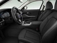 Gebraucht BMW 330e Advantage 292 PS (214 kW) 2021 Alpinweiss iii (weiß) Kombi