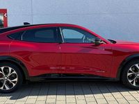 Gebraucht Ford Mustang Mach-E Extended Range 272 kW (370 PS) 2022 Rot SUV