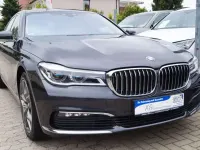 Gebraucht BMW 730 Sport Line 265 PS (194 kW) 2017 Grau Limousine