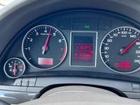 Usata Audi A4 102 CV (75 kW) 2003 Grigio Berlina