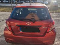 Gebraucht Toyota Yaris Cool 99 PS (72 kW) 2012 Rot Kleinwagen