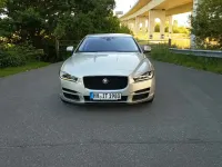 Gebraucht Jaguar XE Prestige 180 PS (132 kW) 2016 Gold Limousine