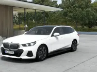 Gebraucht BMW i5 M Sport 250 kW (340 PS) 2025 Alpinweiss iii (weiß) Kombi