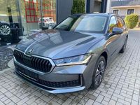 Neu Skoda Superb Selection 204 PS (150 kW) 2025 Schwarz Kombi