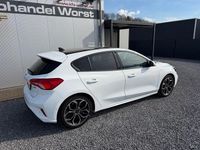 Gebraucht Ford Focus ST-Line 125 PS (91 kW) 2022 Weiß Limousine