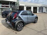 Neu Toyota Aygo X 72 PS (52 kW) 2025 Grau SUV