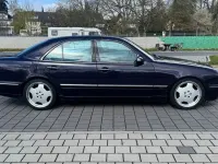Gebraucht Mercedes E320 Avantgarde 197 PS (144 kW) 2000 Violett Limousine