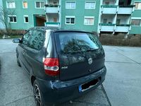 Gebraucht VW Fox 75 PS (55 kW) 2006 Grau Kleinwagen