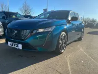 Neu Peugeot 308 Allure 136 PS (100 kW) 2025 Obsession blau Limousine