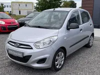 Gebraucht Hyundai i10 Edition 69 PS (50 kW) 2013 Silber Kleinwagen