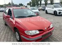 Gebraucht Renault Mégane 75 PS (55 kW) 1997 Rot Limousine